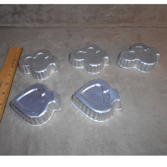 Lot of Aluminum Mini Individual Tart Jello Molds Spades & Clubs Card Suits - Picture 6 of 7